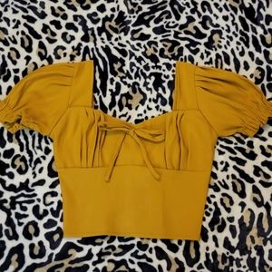 NWOT Mustard Crop Top  Small
